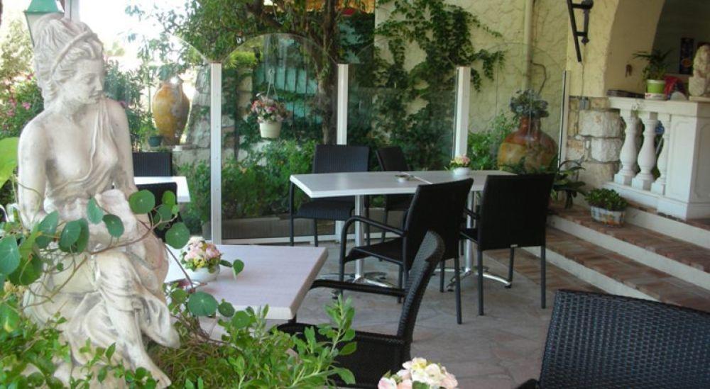 Castel Garoupe Hotell Antibes Exteriör bild