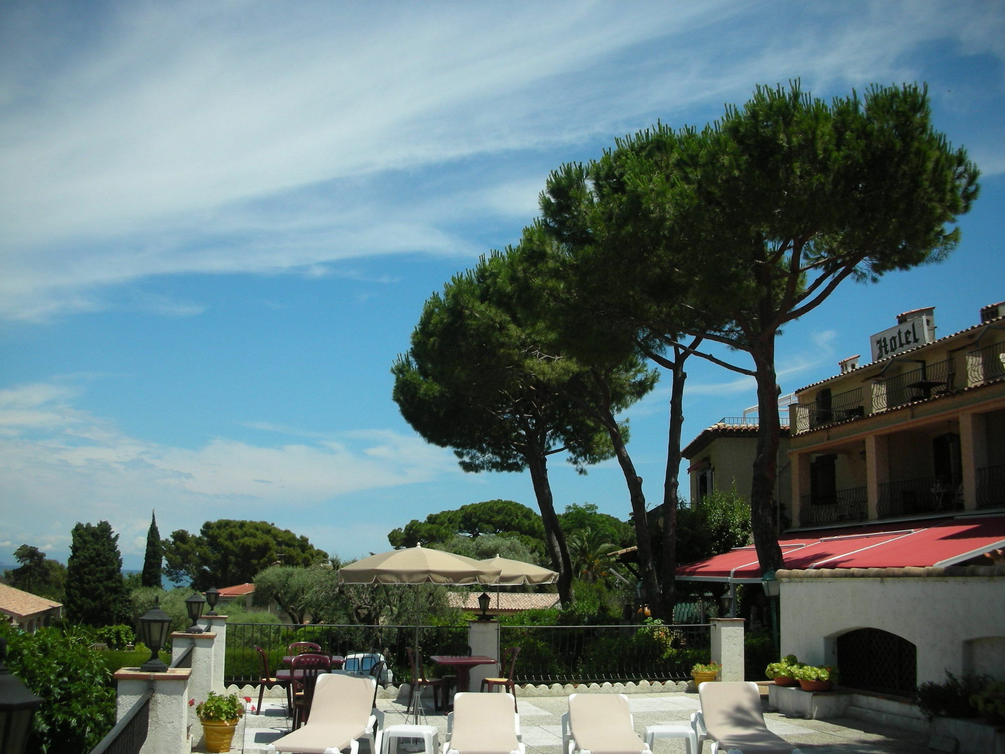 Castel Garoupe Hotell Antibes Exteriör bild