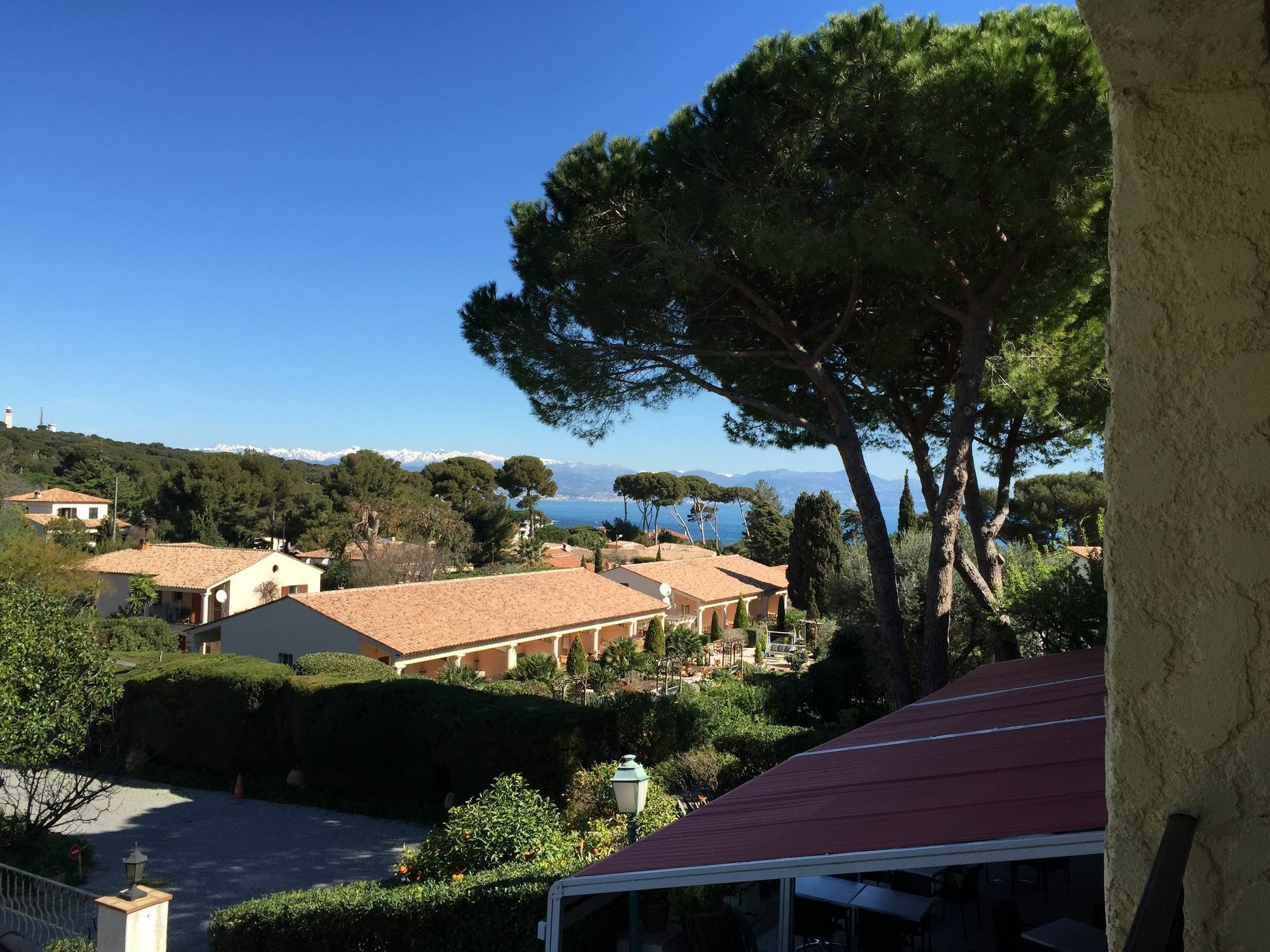 Castel Garoupe Hotell Antibes Exteriör bild